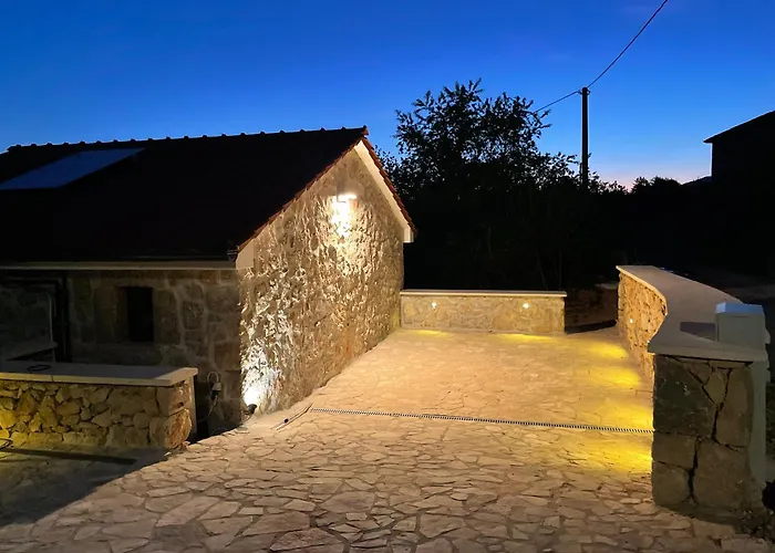 Hideaway Stonehouse Pool For 2 Dalmatia Imotski וילה Medvidovici