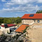 Villa Hideaway Stonehouse Pool For 2 Dalmatia Imotski Medvidovici